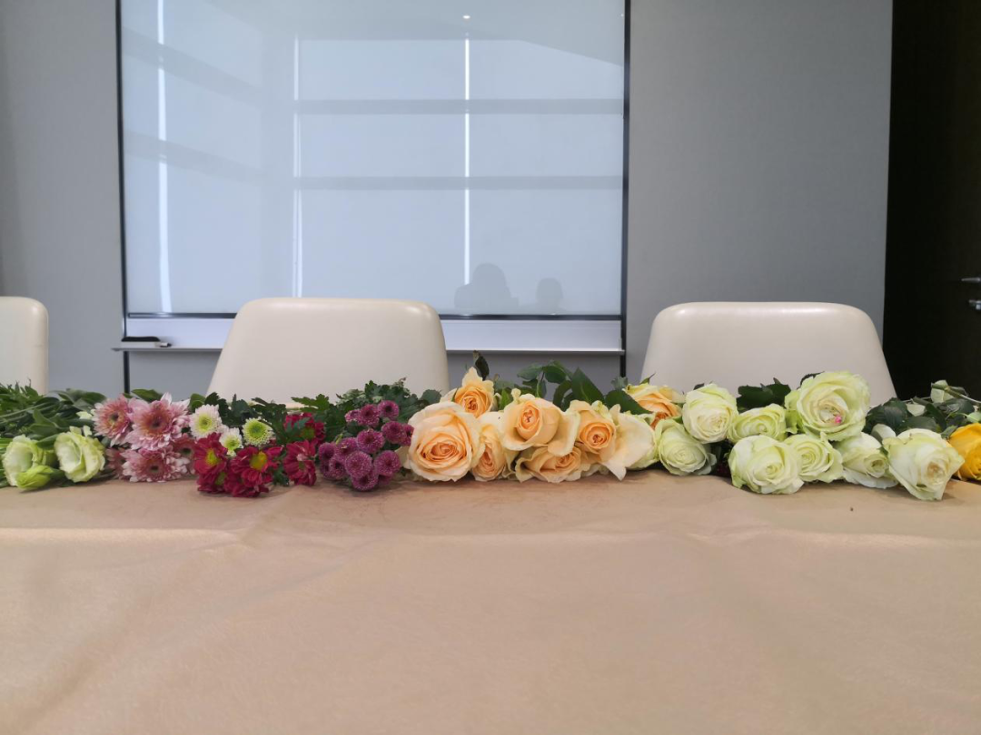 北京道可特（天津）律师事务所举办《做自己的女神》妇女节主题花艺活动