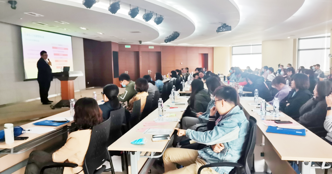 道可特天津办公室合伙人温军旗律师应邀为北方人力集团公司客户开展《民法典》治理体系下的人力资源管理专题培训