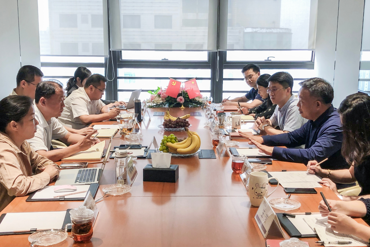 道可特创始合伙人刘光超主任双节前慰问济南办公室全体工作人员