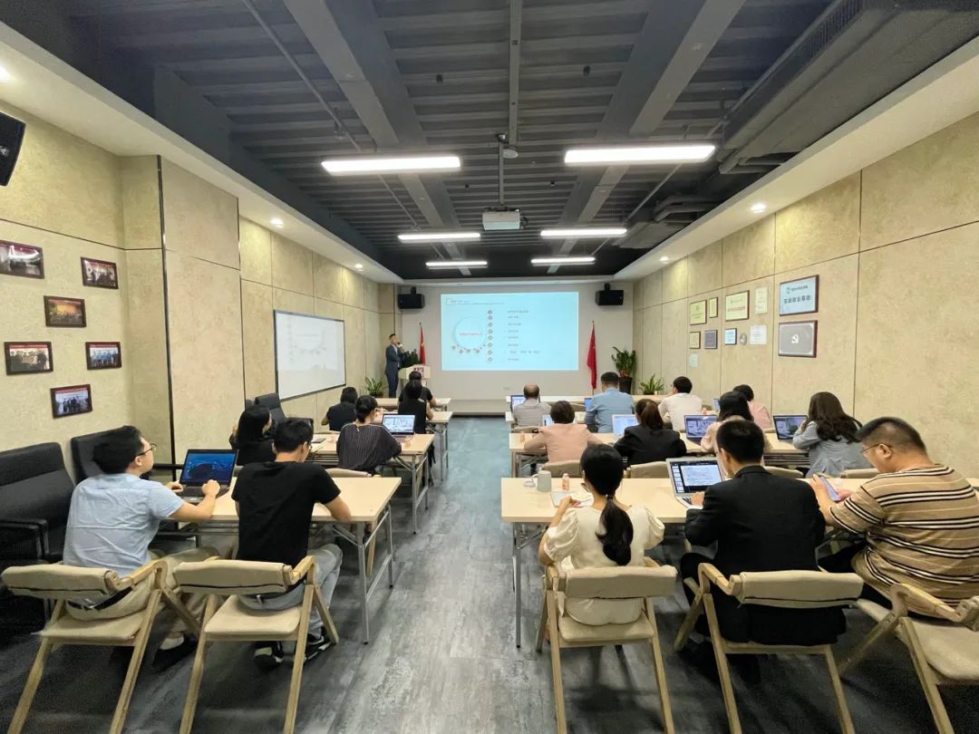 道可特深圳办公室“闻道私塾”第一期秋季业务培训会