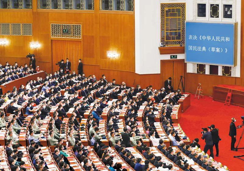 2020年5月28日，第十三届全国人民代表大会第三次会议在北京人民大会堂闭幕。新华社记者 丁海涛/摄