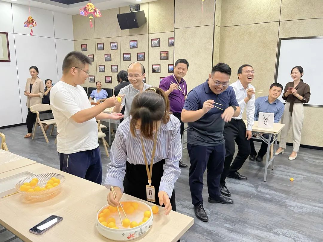 道可特深圳办公室“悦享中秋·情满生日会”活动