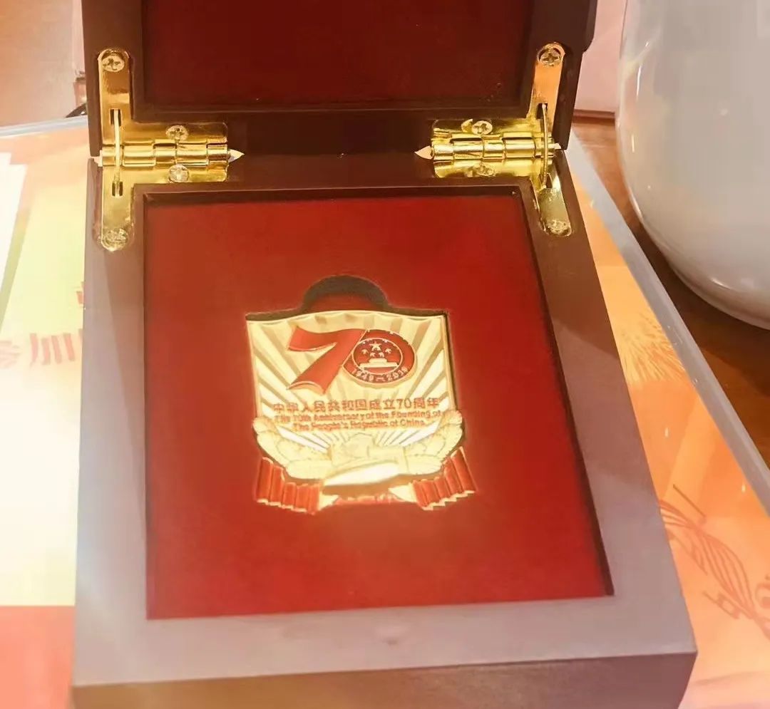 道可特律所暴宁宁律师在2019年作为政协委员代表参加国庆70周年“民主与法治”方阵 道可特律所暴宁宁律师在2019年作为政协委员代表参加国庆70周年“民主与法治”方阵