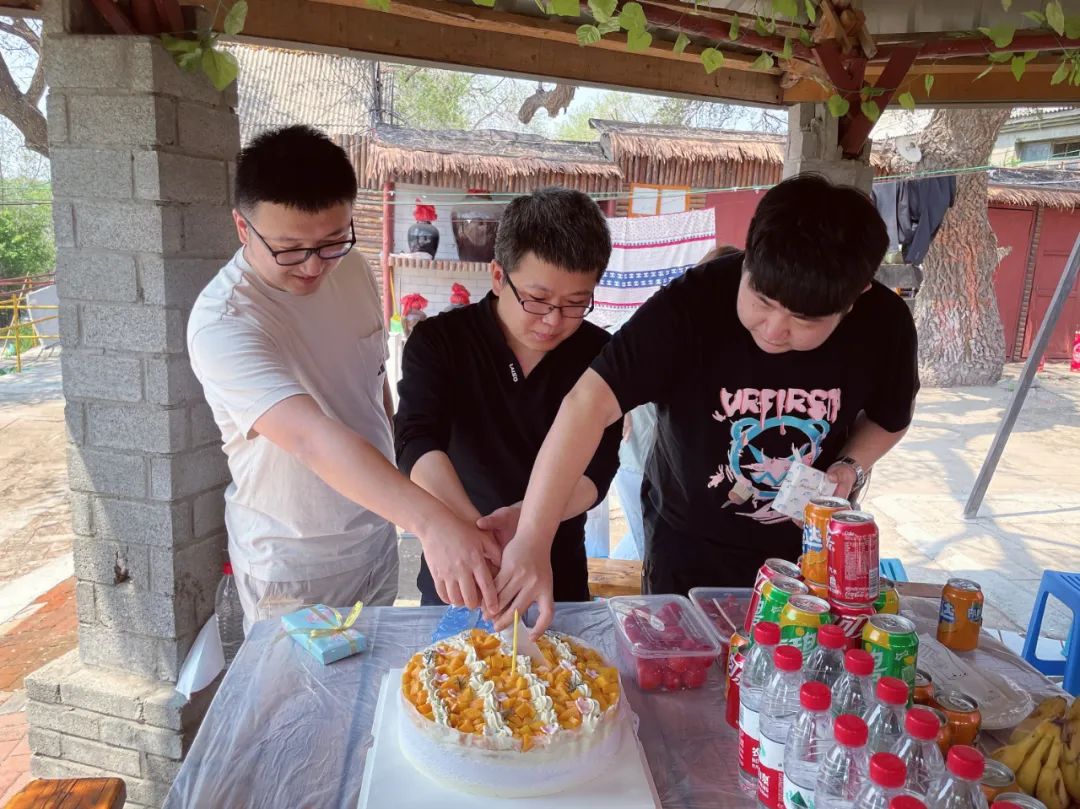 道可特哈尔滨办公室“端午踏青暨五月生日会”活动