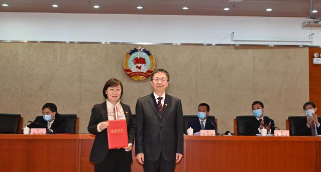 北京市道可特律师事务所总部管委会委员、高级合伙人暴宁宁律师荣获政协北京市朝阳区委优秀委员 北京市道可特律师事务所总部管委会委员、高级合伙人暴宁宁律师荣获政协北京市朝阳区委优秀委员