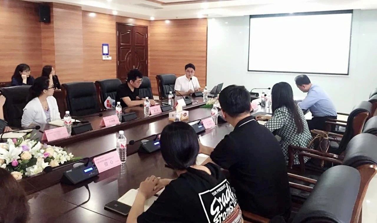 道可特济南办公室民企法律服务团参加省石油与清洁燃料业商会“法治体检”资深律师与品牌企业面对面活动 道可特济南办公室民企法律服务团参加省石油与清洁燃料业商会“法治体检”资深律师与品牌企业面对面活动