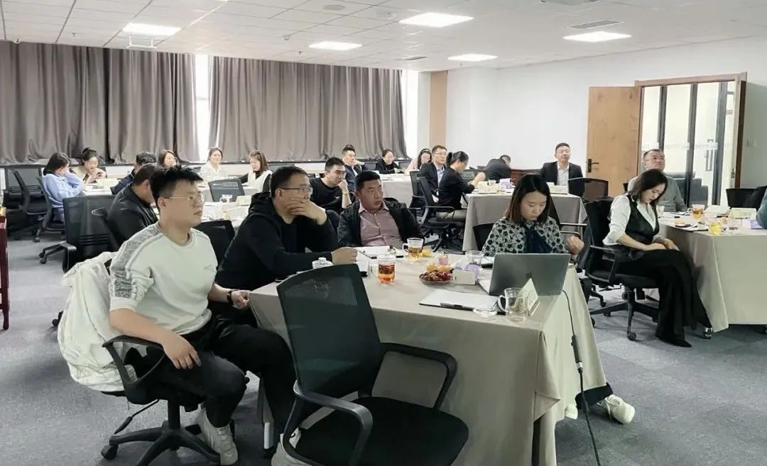 道可特太原办公室桐道·读书会（二十七）：道可特律师分享《人生只有一件事》