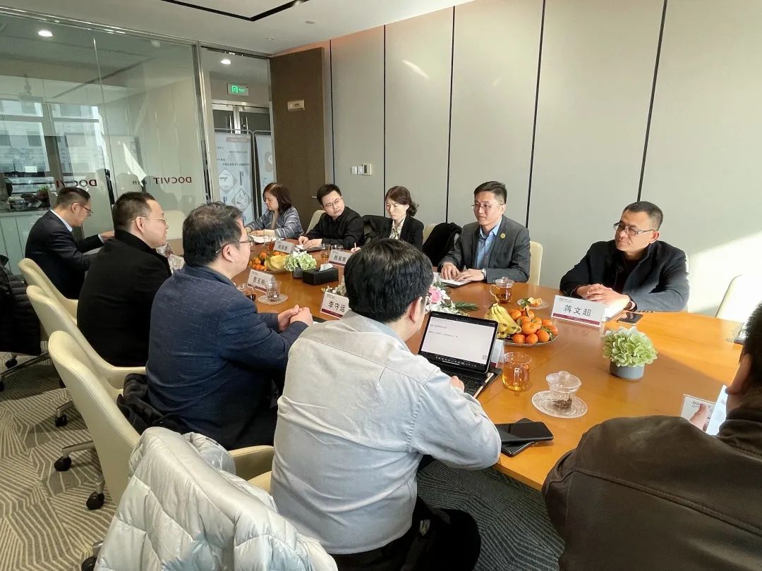 山东省知识产权服务业协会李守运会长一行到访道可特济南办公室